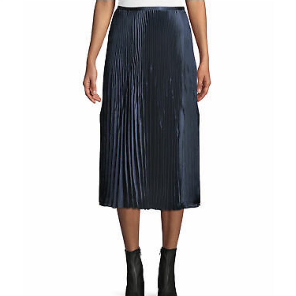 Vince Chevron Pleated Skirt Navy